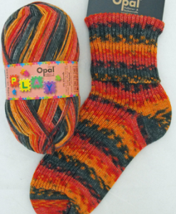 Opal Play 8820 Tiddlywinks sock / glove knitting yarn